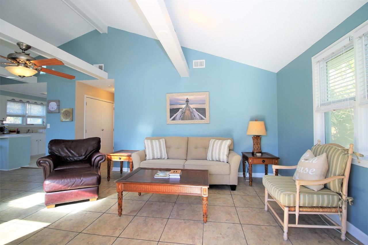 Salty Shack Unit C - Salty Shack - Dog Friendly Home - Across From The Beach - Central Location! Folly Beach Eksteriør bilde