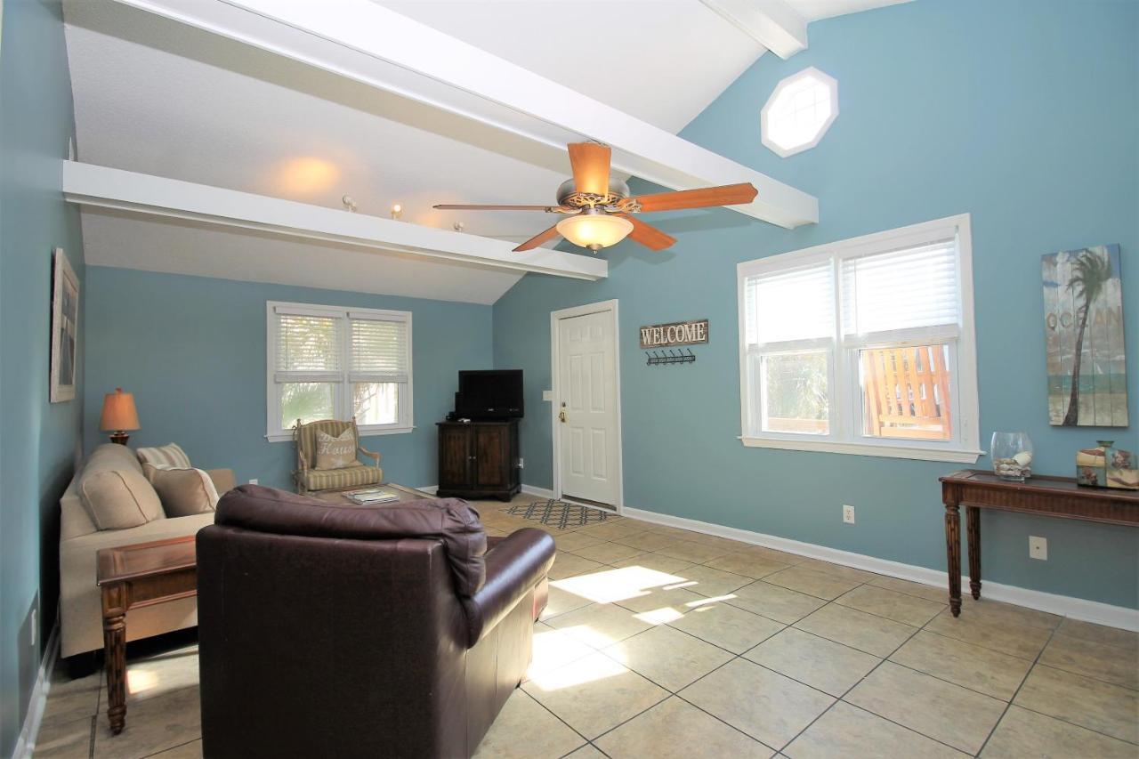 Salty Shack Unit C - Salty Shack - Dog Friendly Home - Across From The Beach - Central Location! Folly Beach Eksteriør bilde