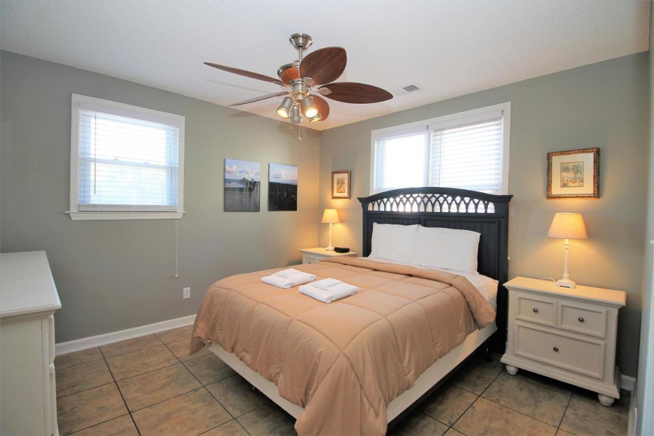 Salty Shack Unit C - Salty Shack - Dog Friendly Home - Across From The Beach - Central Location! Folly Beach Eksteriør bilde